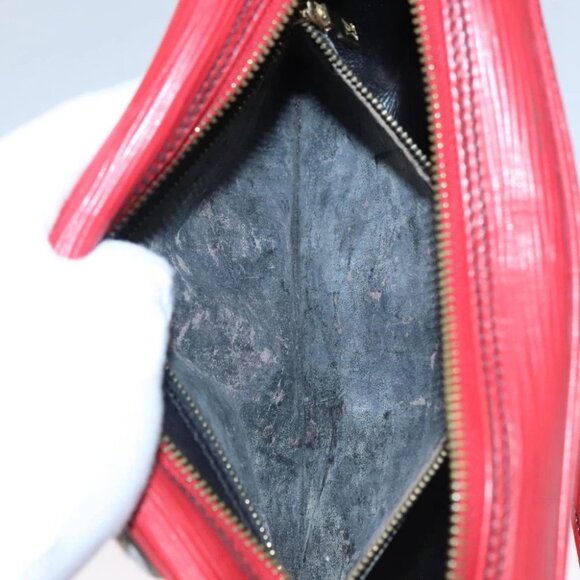 LOUIS VUITTON Epi Trocadero 23 Shoulder Bag Red - Picture 14 of 15